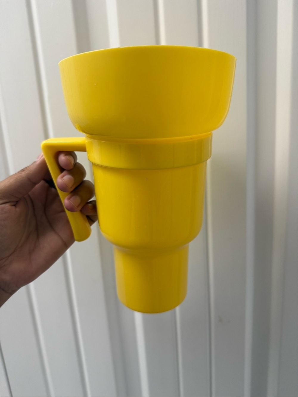 Yellow 40oz Stack cup with handle